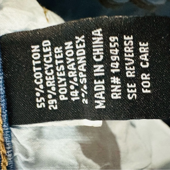 Prosperity Denim High Rise Floral Embroidered Released Hem Flare Leg Jeans SZ 30 - Picture 13 of 14